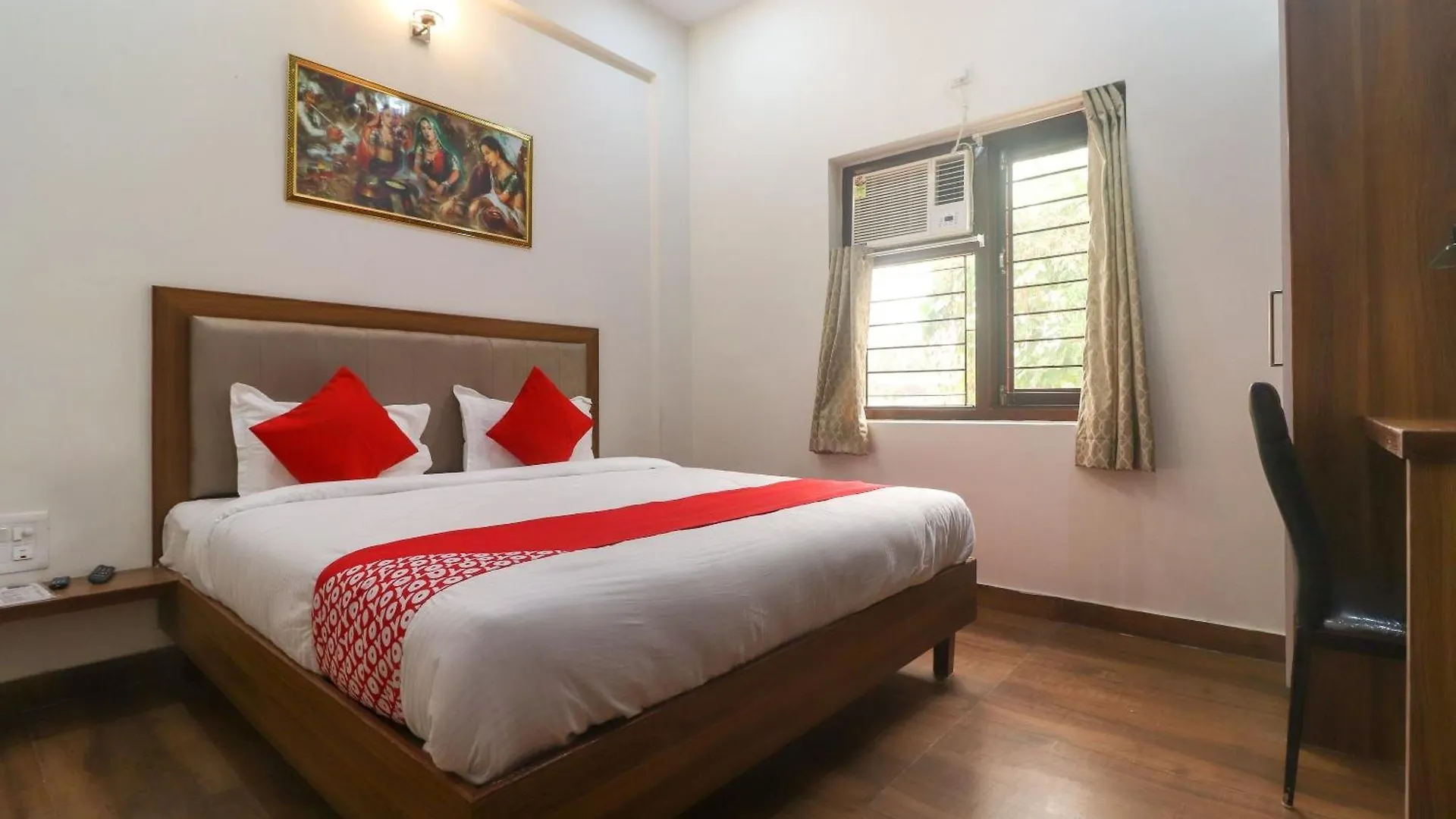 Hotel O Taj Classic Tajganj
