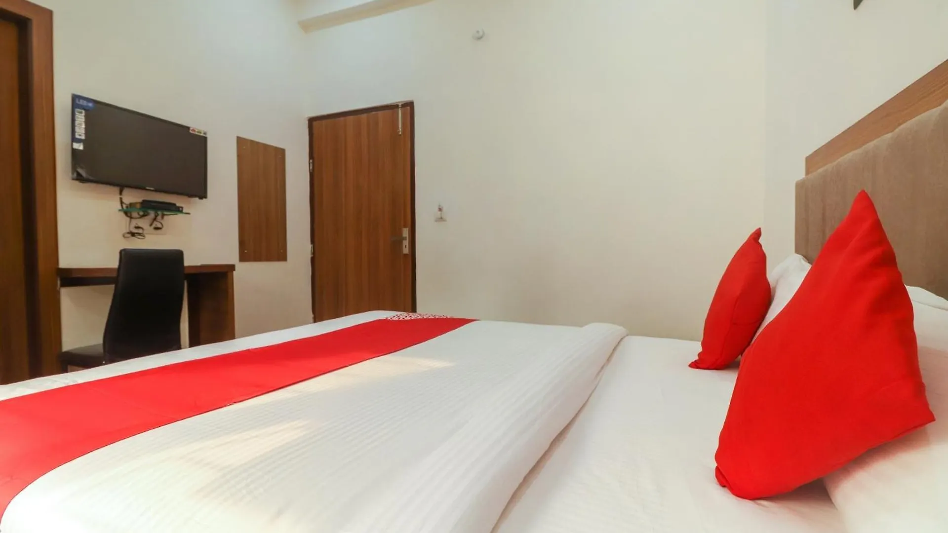 Hotel O Taj Classic Tajganj