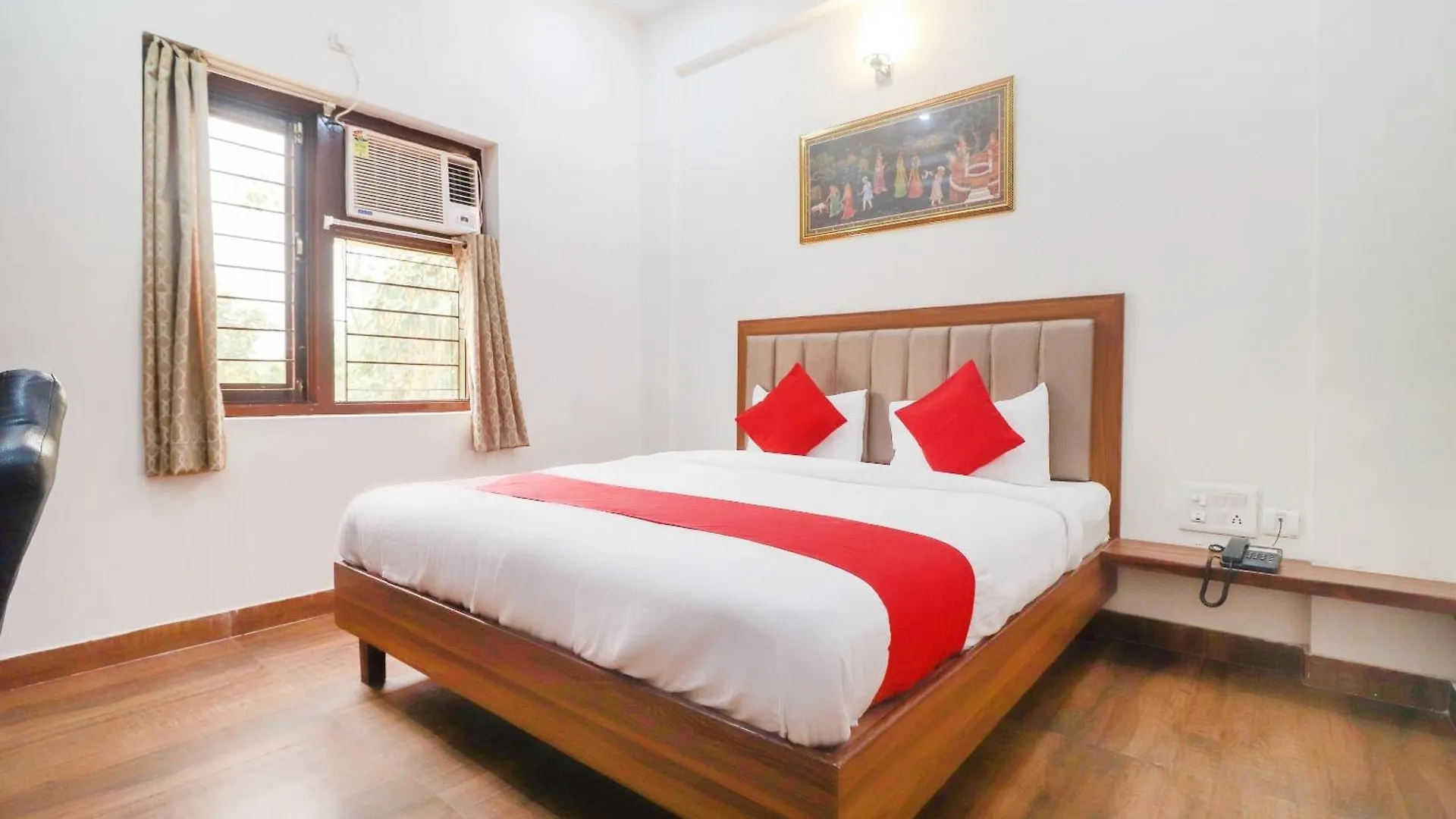 Hotel O Taj Classic Tajganj