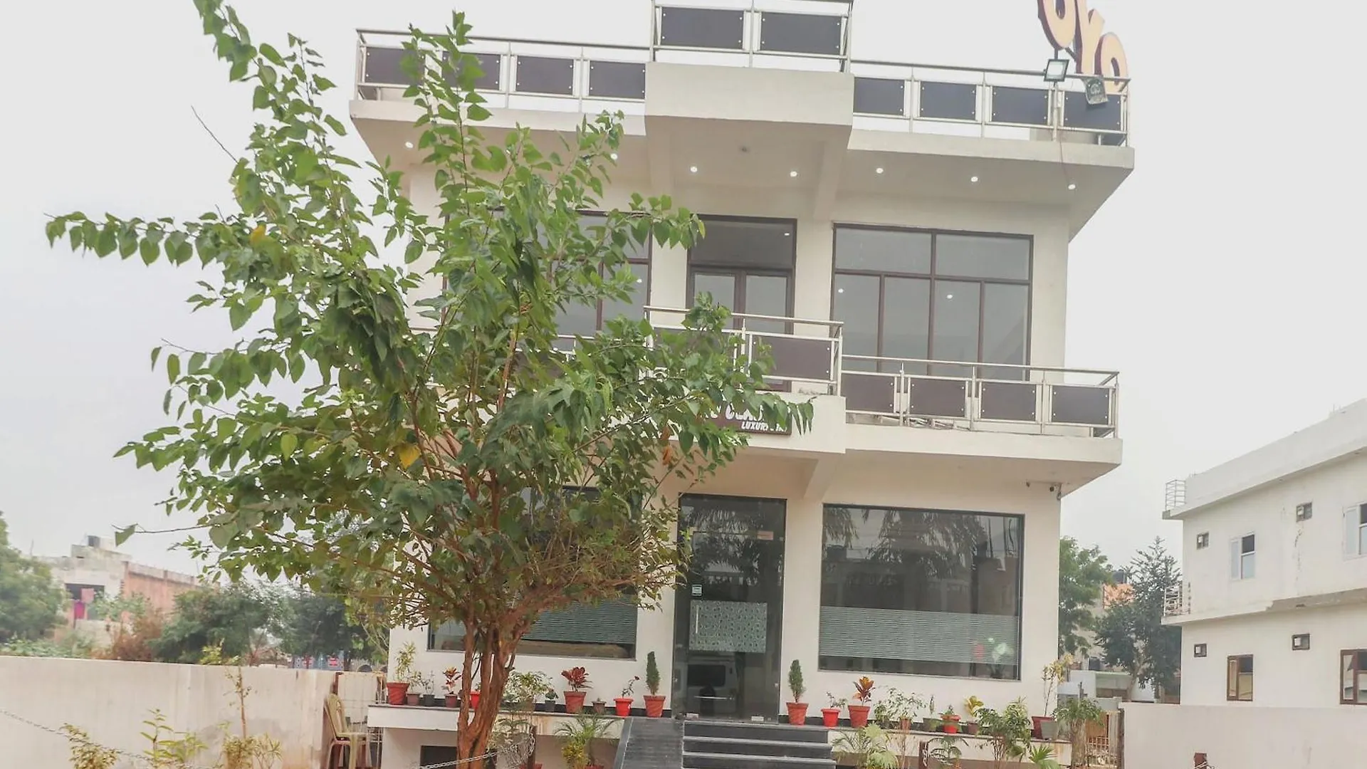 Hotel O Taj Classic Tajganj India
