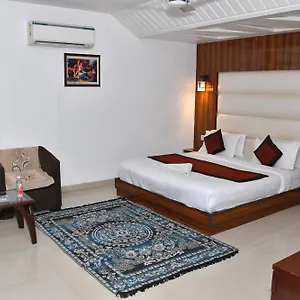 Hotel The Impress Near Delhi Airport New Delhi