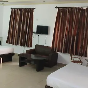Fabhotel Prashant Palace *** Mysore